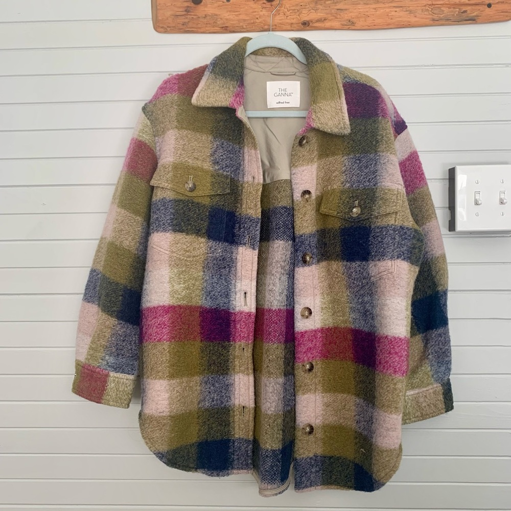 Like new! Aritzia The Ganna Shirt Jacket